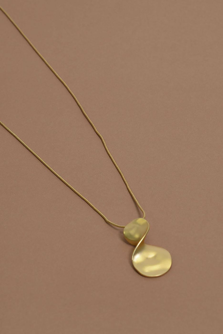 40" Curled Infinity Pendant Adjustable Necklace