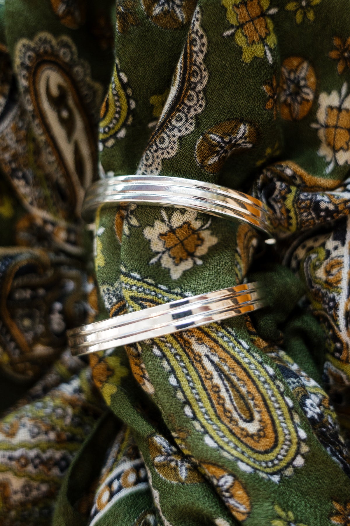 Fluted Hinge Bangle Bracelet