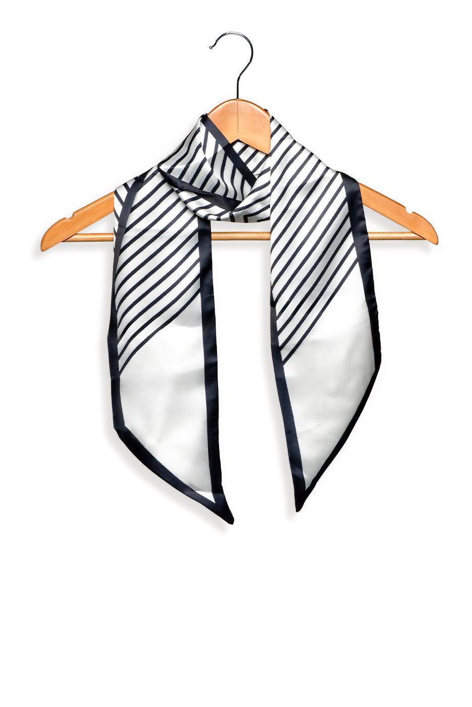 E3438-01 White-Black image 2